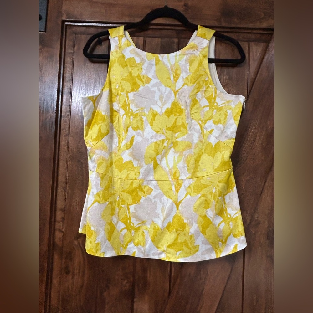 Banana Republic yellow and white peplum top. Sleeveless. Size 12 - Picture 4 of 6